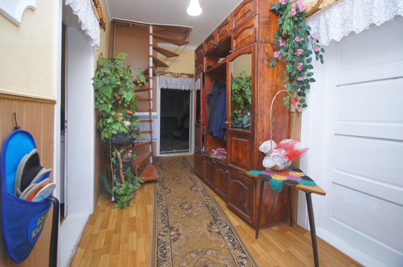 Hotel Аня Рома à Lazeshchyna Extérieur photo